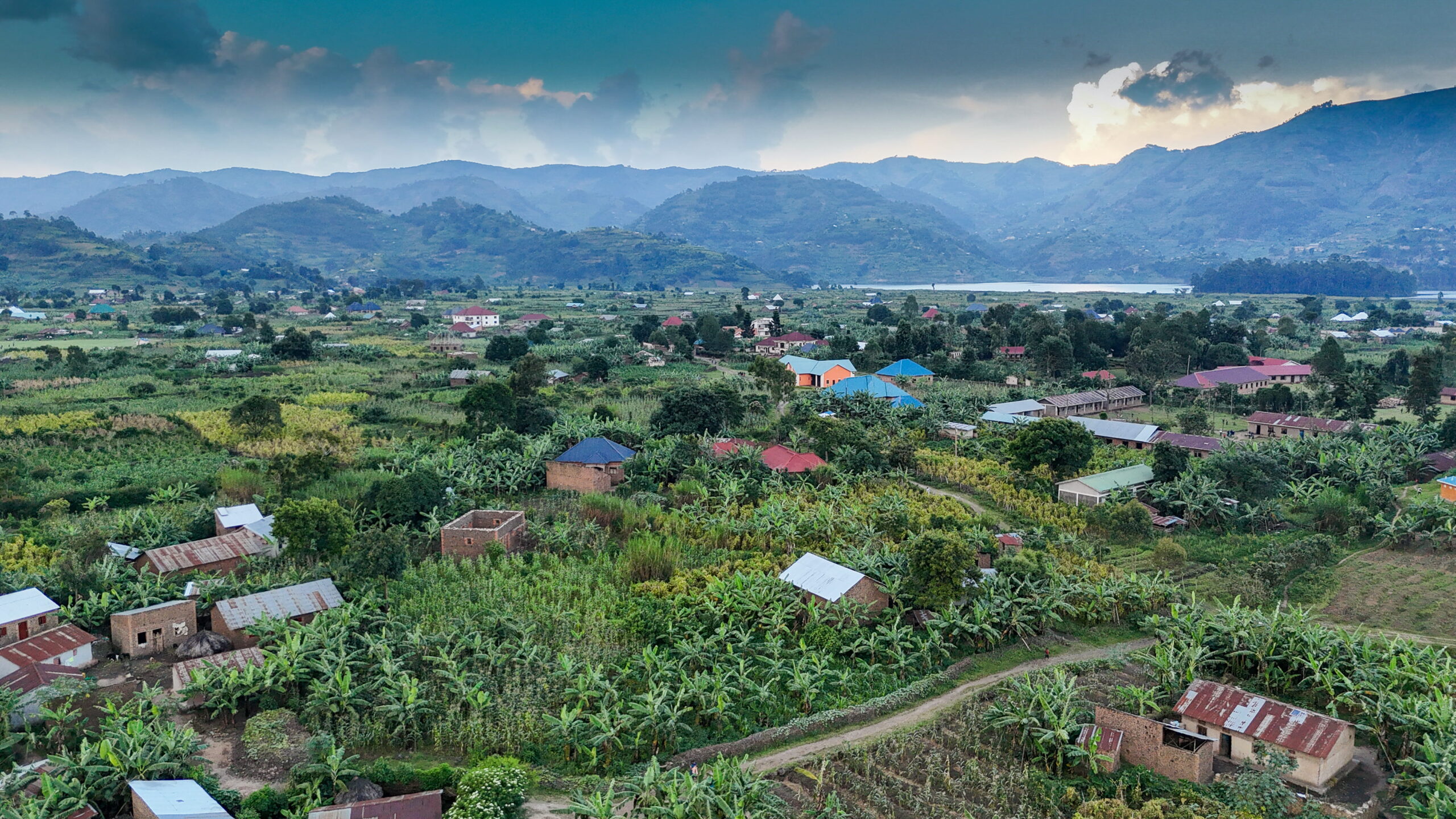 Sela u okolici odmarališta Lake Chahafi Resort