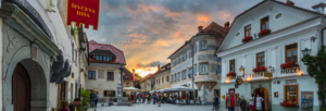 Radovljica_linhartov_trg_jost_gantar